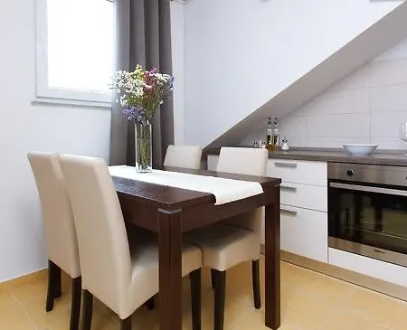 Ida Apartment