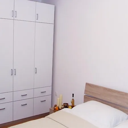 Apartment Ida Supetar