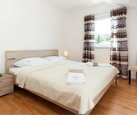 Apartment Ida *